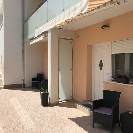 Drop In Split Luxury Suites Luaran gambar