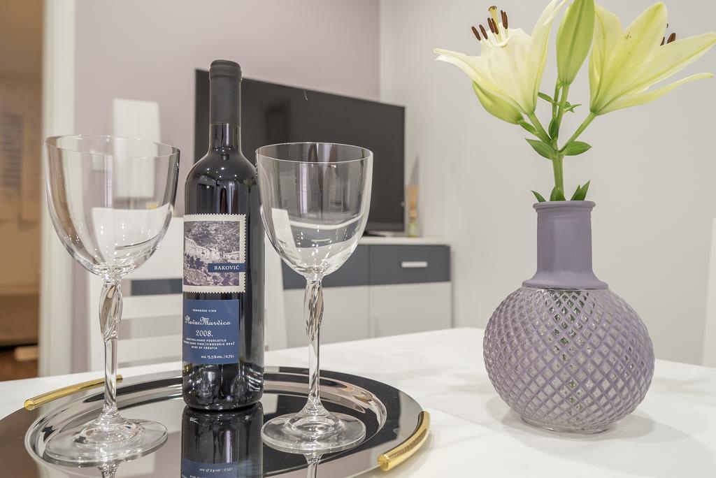 Drop In Split Luxury Suites Luaran gambar