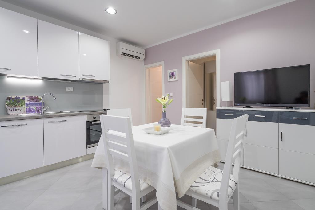 Drop In Split Luxury Suites Luaran gambar