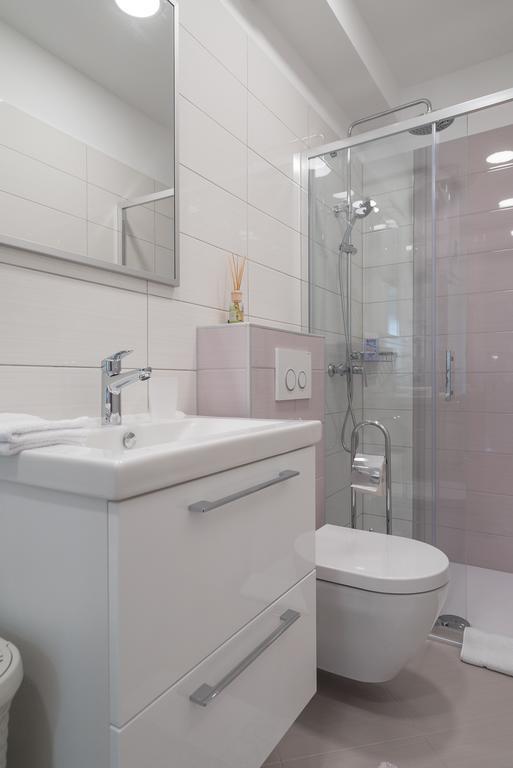 Drop In Split Luxury Suites Luaran gambar