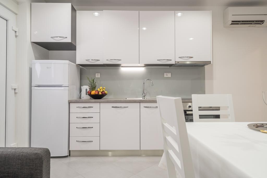 Drop In Split Luxury Suites Luaran gambar