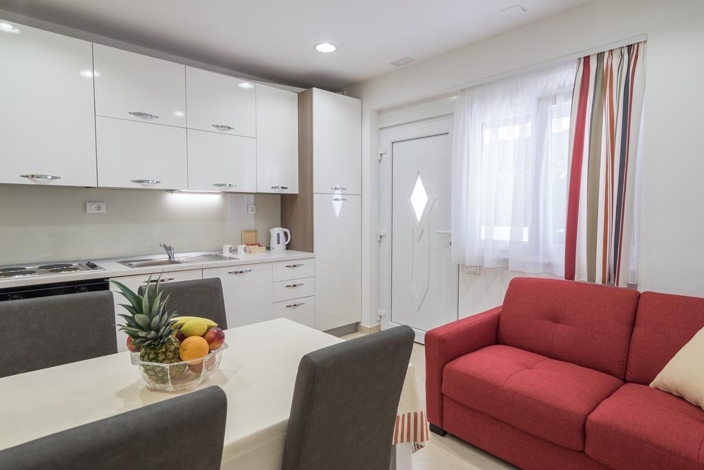 Drop In Split Luxury Suites Luaran gambar
