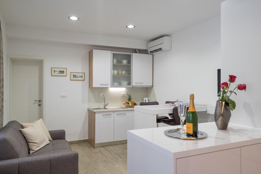 Drop In Split Luxury Suites Luaran gambar