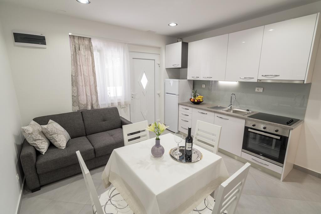 Drop In Split Luxury Suites Luaran gambar