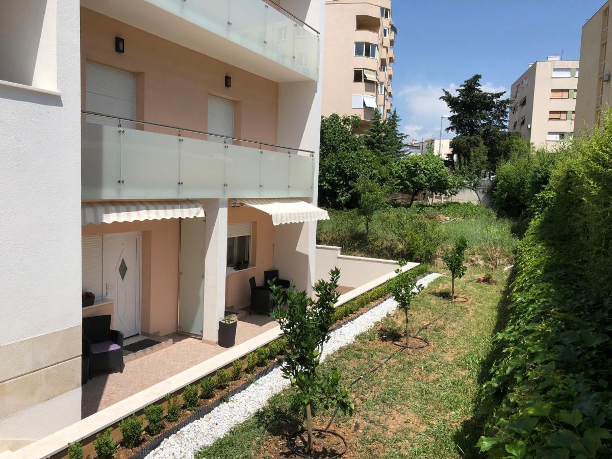Drop In Split Luxury Suites Luaran gambar